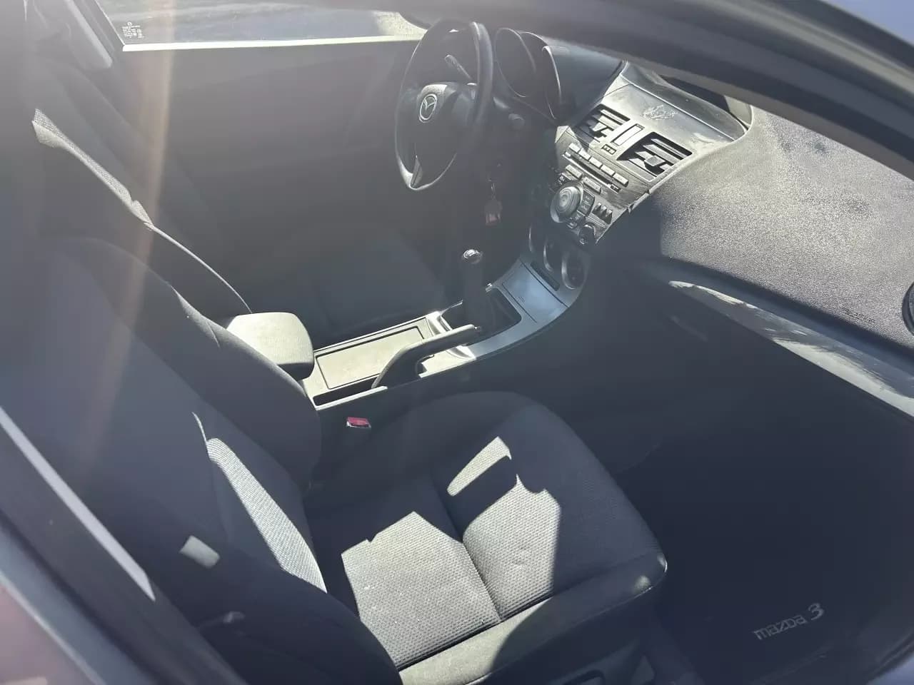 Mazda MAZDA3 2010 - Image 3