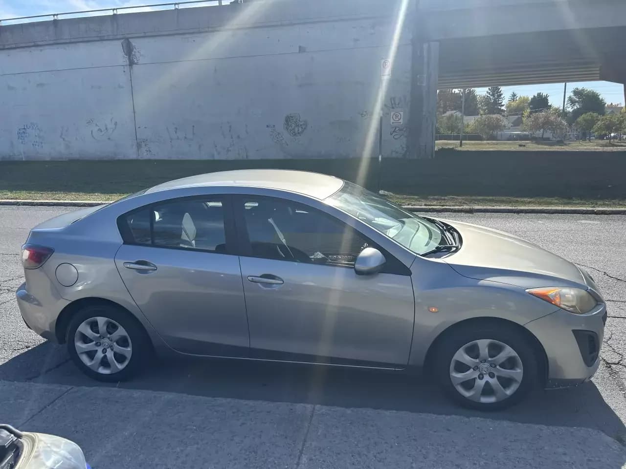 Mazda MAZDA3 2010 - Image 4